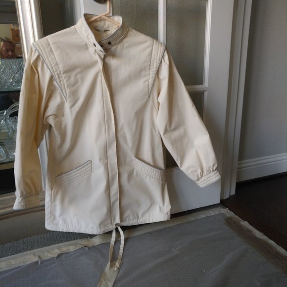 WOMENS CREAM LIGHTWEIGHT JACKET W/ BLUE-GRAY TRIM - Picture 1 of 6